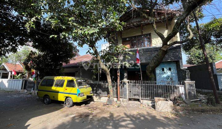 Rumah + Kost Bersih Cukup Terawat di Cibolerang Indah 1