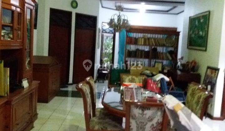 Rumah Super Luas Ada Halaman Depan Dan Belakang di Antapani 1