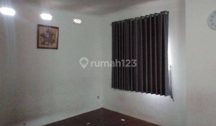 Ruko Cocok Dipakai Untuk Kantor Usaha di Sariwangi 2