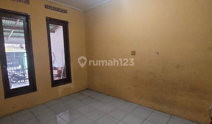 Rumah Bangunan Siap Huni Dekat Pasar di Cijerah 2