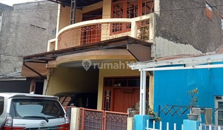 Rumah 2 Lantai, Bagus Dan Terawat di Melong Green 1