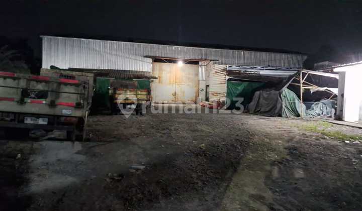 Warehouse for sale, spacious in Wolter Mongisidi Semarang 2