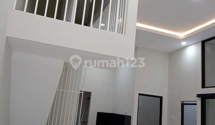 Disewakan Rumah Baru Dekant Candi Golf Semarang 1