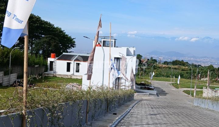 Rumah Baru Siap Huni Bagus 2 Lt Furnish di Cisarua Bandung