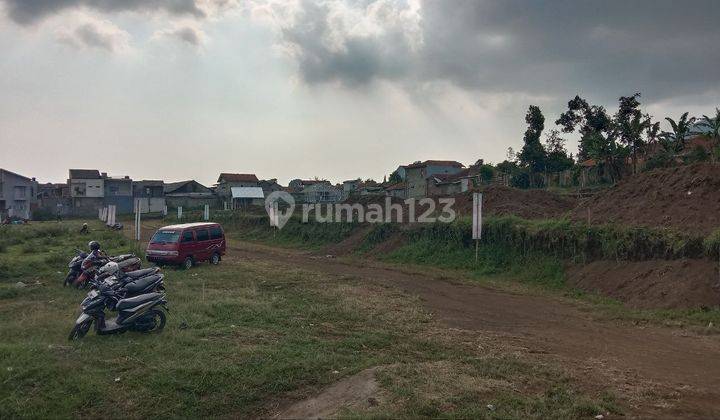 Jual Rumah Baru 2 Lt Suasana Villa Termurah di Kolonel Masturi 2