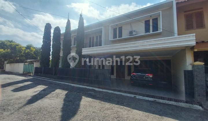 Semi-Furnished Nice House 6 Bedrooms Ready to Live in Intan Regency