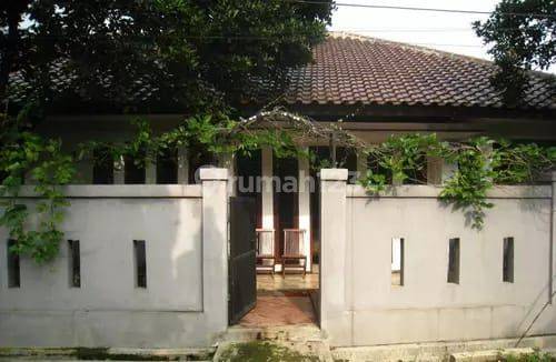 Disewa Rumah Bagus Furnished Siap Huni di Gunung Batu Bandung 1