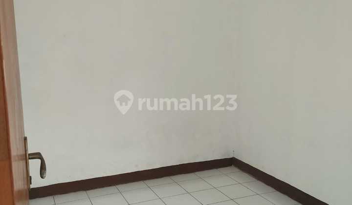 Disewa Rumah Minimalis 2 Kamar Tidur Siap Huni di Kopo Bandung 2