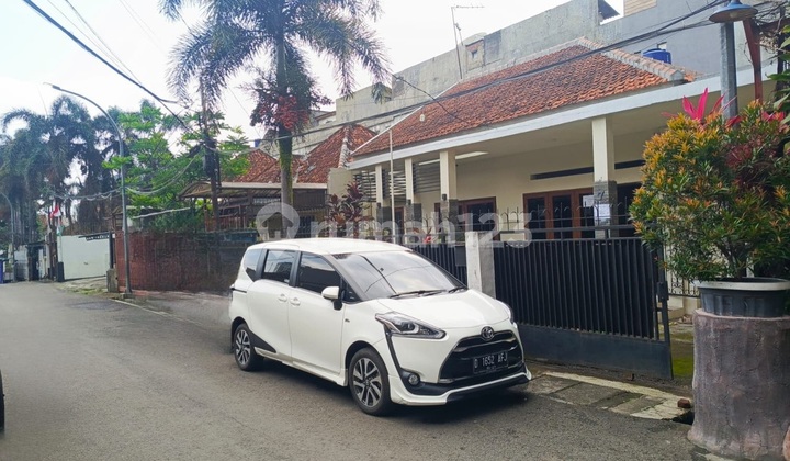 Sewa Rumah di Kosambi Bandung, kamar 3+1, Garasai Carport ada. 1