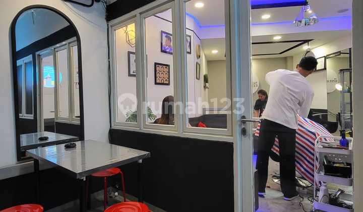 Ruang Usaha, Jl Ir Juanda, Ramai. Dago Bandung Ruang Usaha, Jl Ir Juanda, Ramai. Dago Bandung