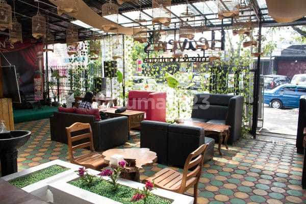 Rumah dan Ruang Usaha di Lodaya, Sayap Gatsu Kota Bandung.