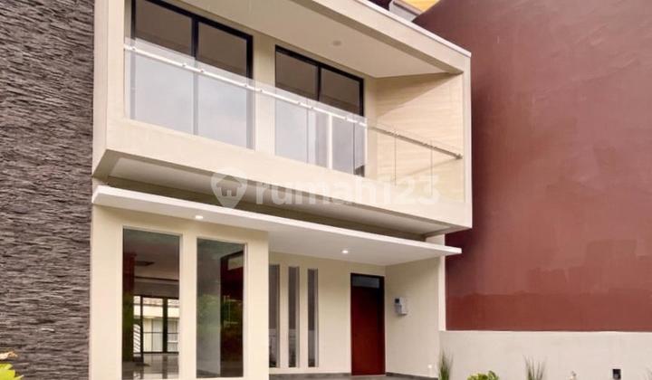 Rumah Modern 2 Lantai di Dago Bandung, Green Hill. 2