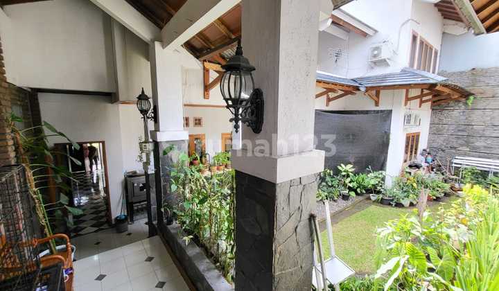 Rumah dengan Halaman Luas di Setrasari Bandung, Dekat Kampus. K 2