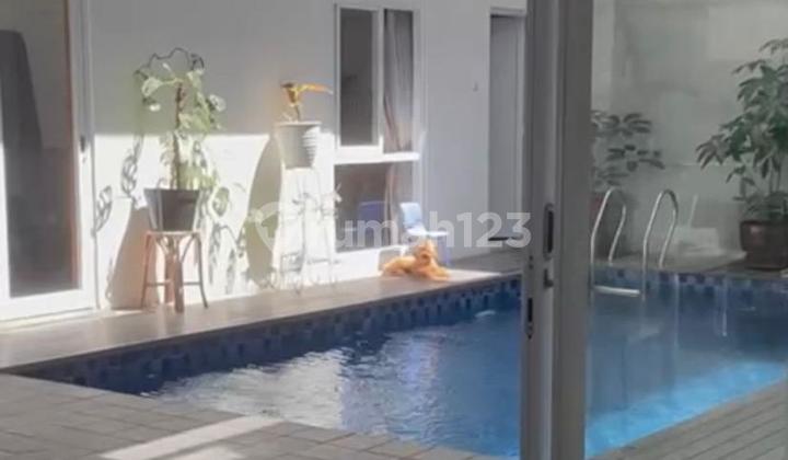 Rumah 2 Lantai Ada Kolam Renang di Setraduta, Bandung. 2