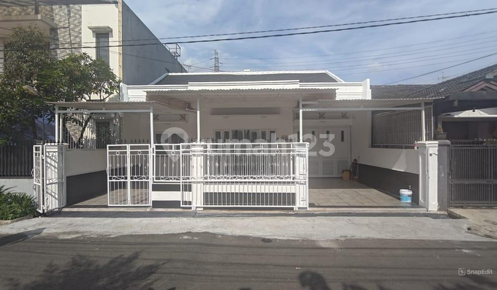 Rumah KT 5+1, KM 5+1 di buahbatu, Bandung, SHM. Rumah KT 5+1, KM 5+1 di buahbatu, Bandung, SHM.