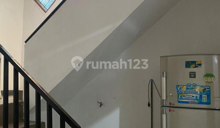 Rumah di Antapani 1,5 Lantai, kota Bandung. Rumah di Antapani 1,5 Lantai, kota Bandung.