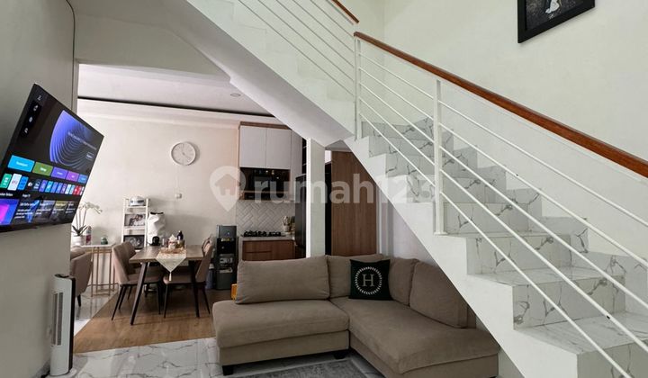 2-Story Semi-Furnished House. Soekarno-Hatta Wing, Arcamanik, 2