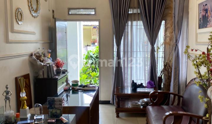 3-bedroom house in Tarogong Kidul, Garut. Hook position.