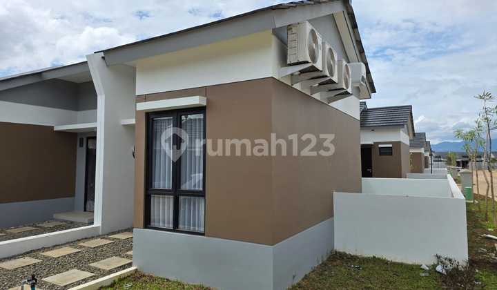 Rumah 2 Kamar Semi Furnish, Gratis Fasilitas Kolam Renang. Rumah 2 Kamar Semi Furnish, Gratis Fasilitas Kolam Renang.