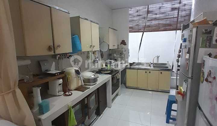 For Sale 5-Bedroom House One Gate Near Airport Rd 2