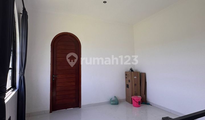 2 Bedrooms House Overviewing Greeneries In Padangsambian Full Furnish  2