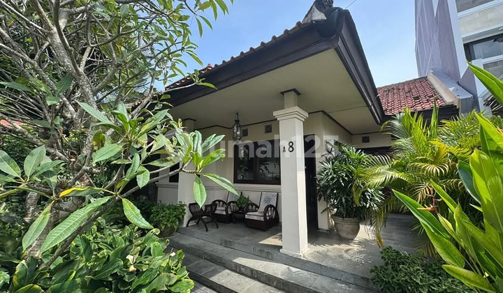 Dijual Rumah Mewah Furnish Di Kompleks Perumahan Mumbul Ho 2