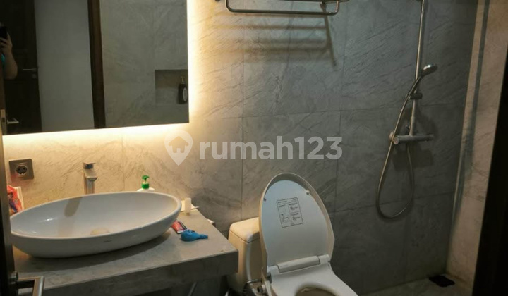 Dijual Rumah Mewah 2 Lantai One Gate Dekat Pintu Tol Cn 2