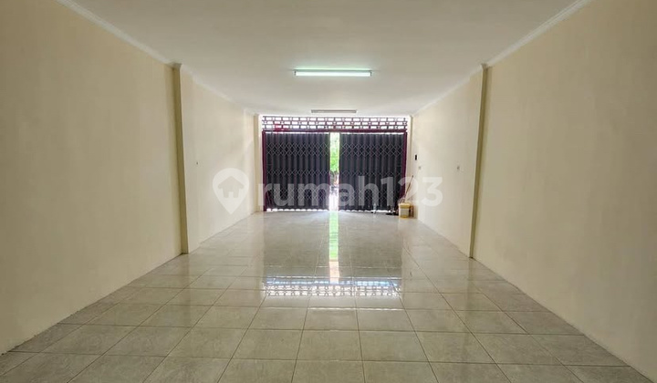 For Sale 3-Story Shop House in Taman Griya Jimbaran Ic 2