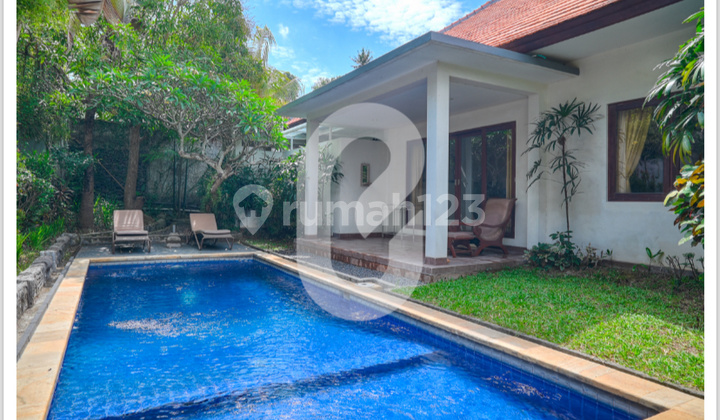 Private Pool Villa 3 Kamar Dekat Pantai Berawa Ar