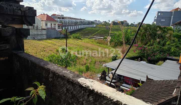 4-Bedroom House with Rice Field View in Berawa Beach - Minimum Rental Period 15th 2