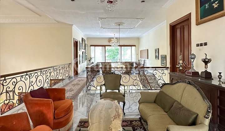 FOR SALE AMPERA - KEMANG DALAM TOWNHOUSE WITH SPACIOUS YARD 2