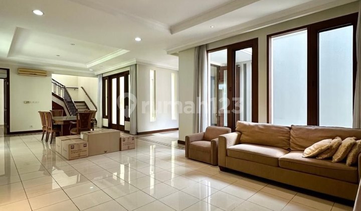 Price Drop! For Sale in Duren Tiga, Well-Maintained House, Move-In Ready in Exclusive Area, Wide Road, Semi-Furnished. 2