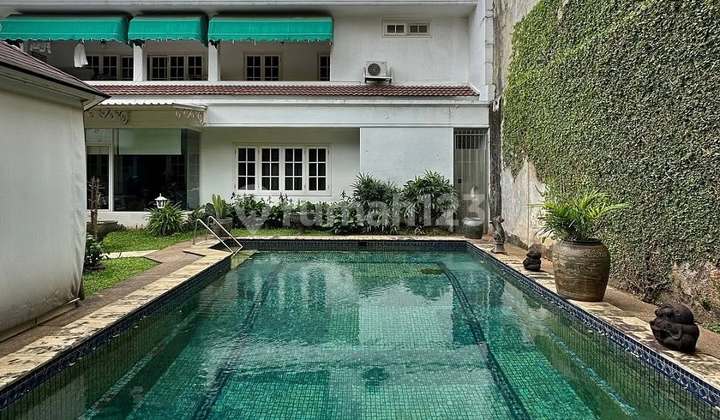 FOR SALE SIMPRUG GOLF RUMAH TERAWAT SIAP HUNI DEKAT SENAYAN & SUDIRMAN AREA 2