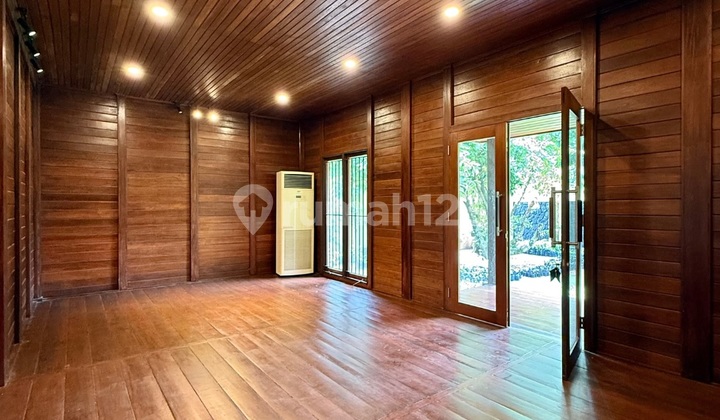 For Sale in Pondok Indah Prime Area, Golf Course View, Wide Road Row 2