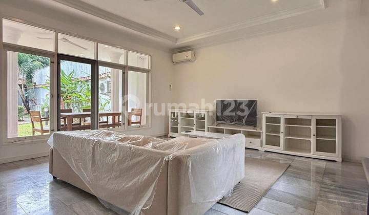 For Sale Antasari - Cilandak American Classic House Inside a Complex, One Gate System Near Kemang, Cipete & CBD Simatupang 2