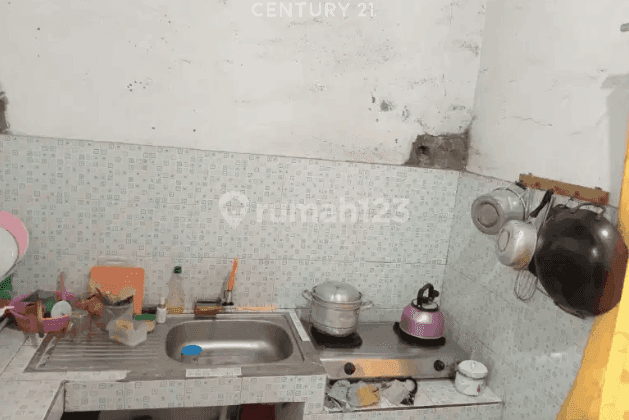 dapur rumah hoek strategis dekat tol