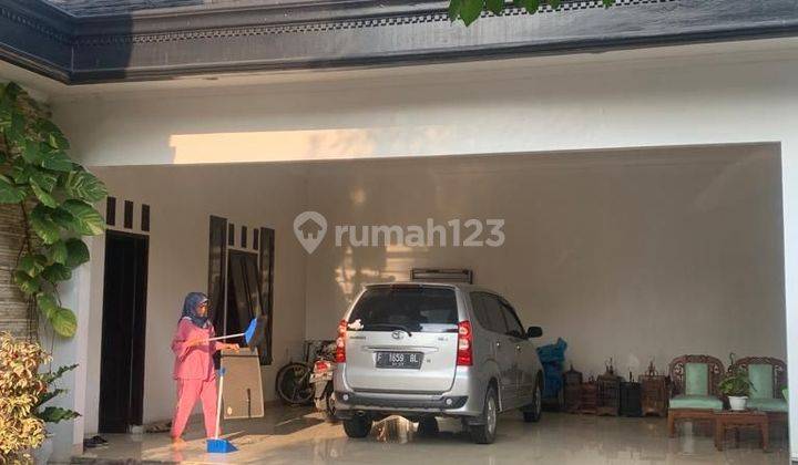 Jual rumah mewah ada Kolam Renang di Laladon Bogor  1