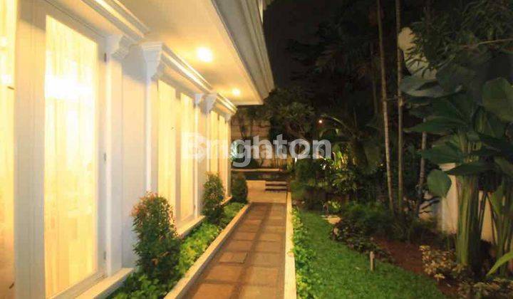 Rumah Mewah Taman Aries Meruya 600m² dengan Kolam Renang 2