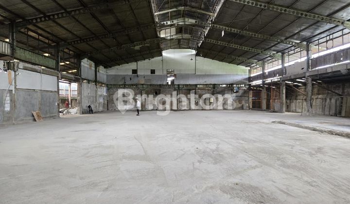 Warehouse for Rent in Daan Mogot Raya, various sizes available. Warehouse for Rent in Daan Mogot Raya, various sizes available.