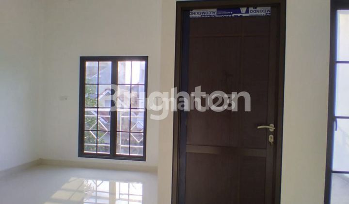 Rumah baru 2 lantai di Taman Harapan Baru, Harapan Indah, Bekasi 2