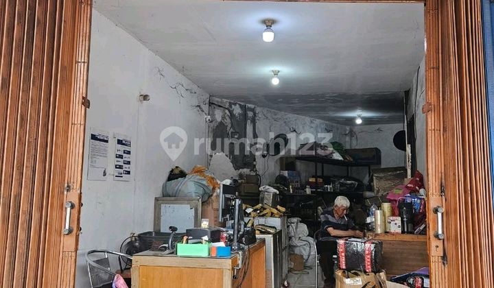 Dijual Ruko Minimalis Strategis - Sedayu Square Ruang-Usaha Dijual Ruko Minimalis Strategis - Sedayu Square Ruang-Usaha