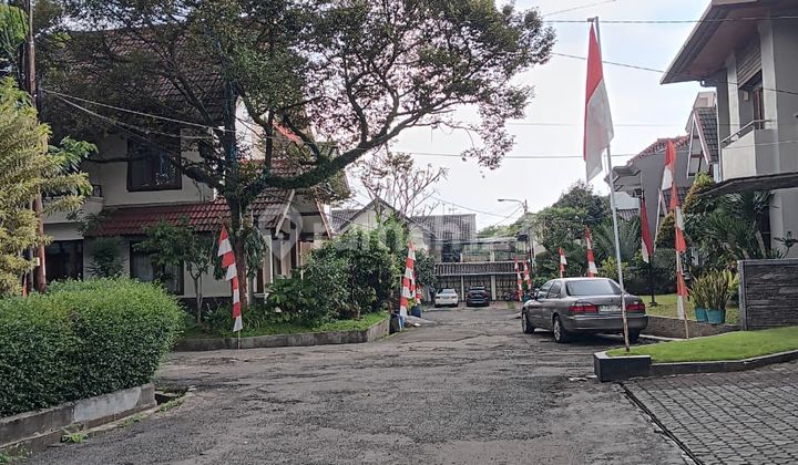 Rumah Cantik Terawat Harga Menarik Lokasi Terawat di Tubagus Ismail Kota Bandung