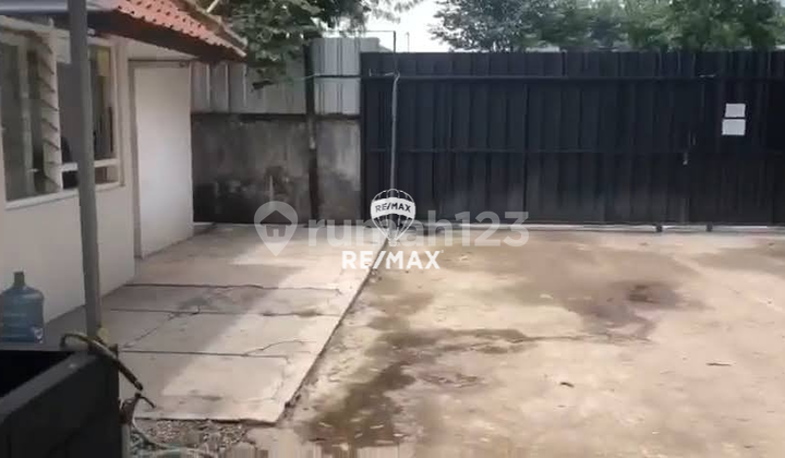 Fast Sale: Ex-Garment Factory 4,200 M² - Bonus Building & Passive Income in East Bandung