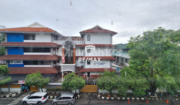 Dijual Rumah Usaha Pulomas - Depan Sekolah Don Bosco