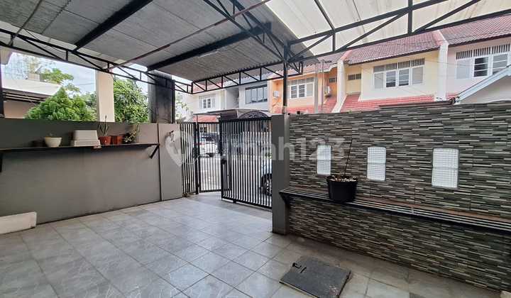 Dijual Cepat! Rumah 2 Lantai di Gading Serpong Sektor 1E – Harga Tanah Saja! 1
