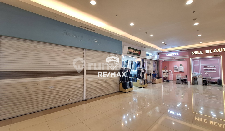 For Sale – 4 Kiosks Tangcity Mall 1st Floor (In Front of Escalator) 2