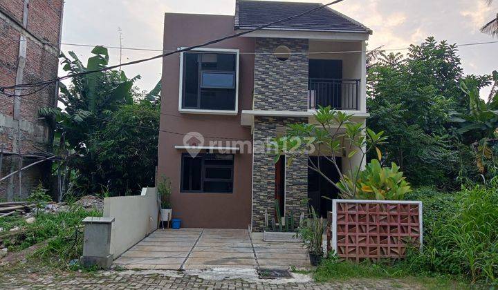 D Cirendeu Mansion Townhouse 3,5 Lantai Dengan Konsep Rumah Industrial. 1