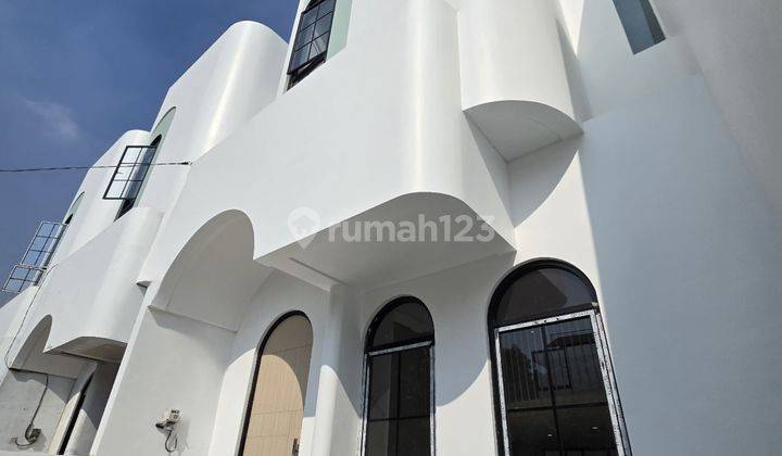 Rumah Baru Siap Huni di Little Santorini Meruya Utara Jakarta Barat 2