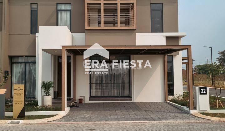 Rumah Mewah View Danau di Kota Mandiri Summarecon Tangerang 1