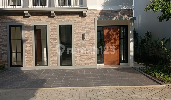 Rumah Luas Siap Huni 4 Kamar Tidur Nempel MRT Lebakbulus Rumah Luas Siap Huni 4 Kamar Tidur Nempel MRT Lebakbulus